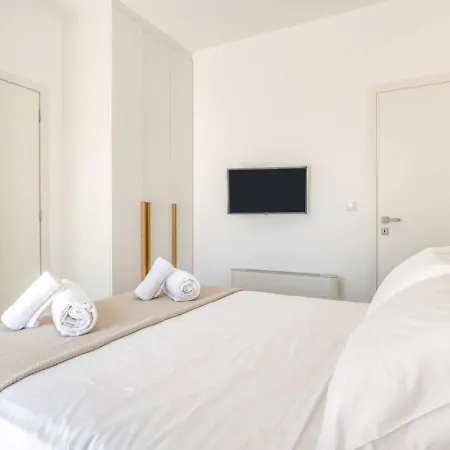 Alma - Center ヴィラ Alikí